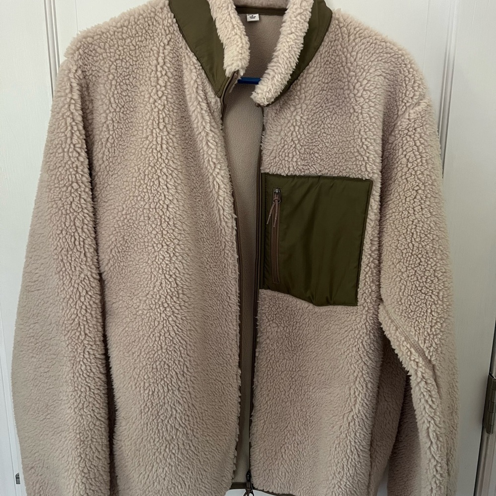 Uniqlo Beige Sherpa Jacket with Green Pocket